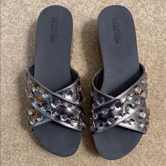 Kenneth Cole Reaction Metallic Embellished Sandals. So 9M - Picture 1 of 11